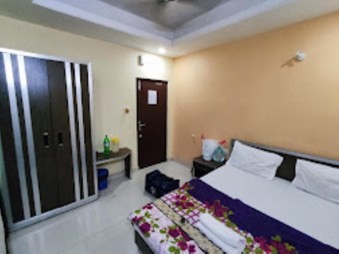 Gadadhar 3* Puri