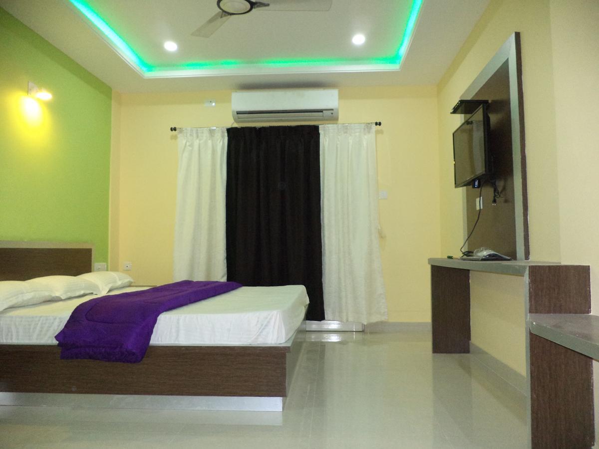 Gadadhar Hotel Puri
